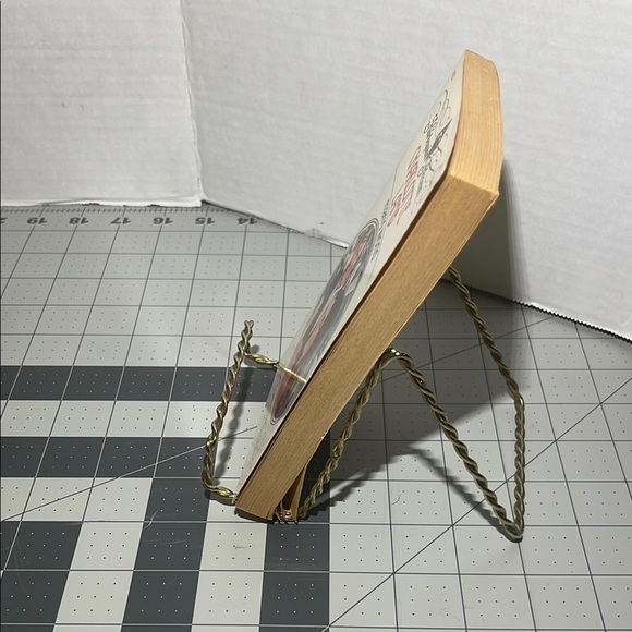 Charlotte Lamb 'Man's World' Harlequin Book - Picture 3 of 7